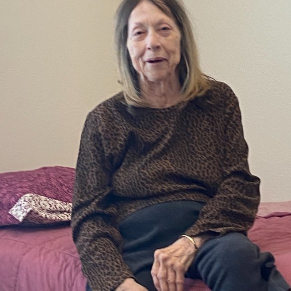 Meet your Posher, Lynda - Picture 2 of 15